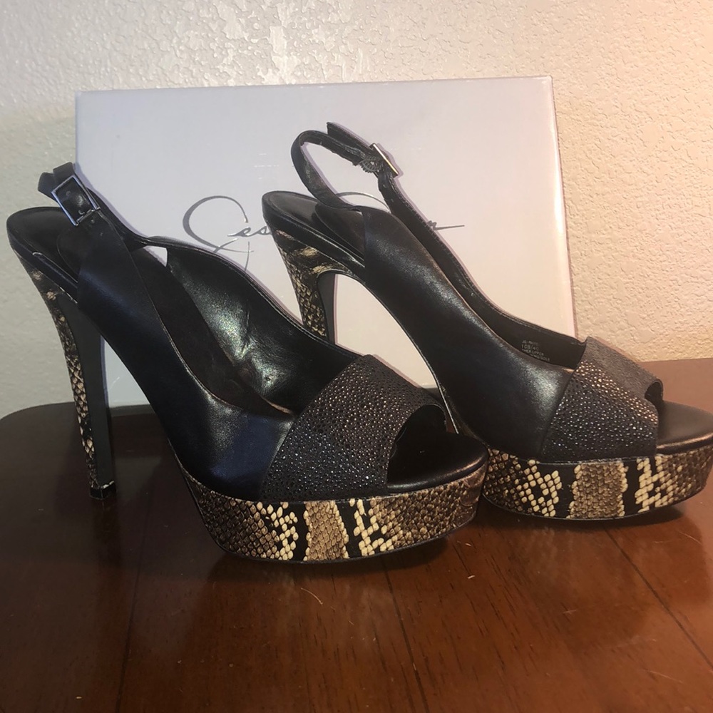 Jessica Simpson snake print pumps